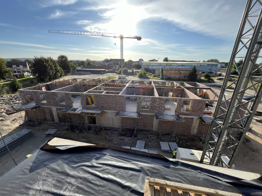 Drugi dźwig w&nbsp;parku maszynowym Pio-Mat – kolejny krok w&nbsp;stronę nowoczesnej budowy